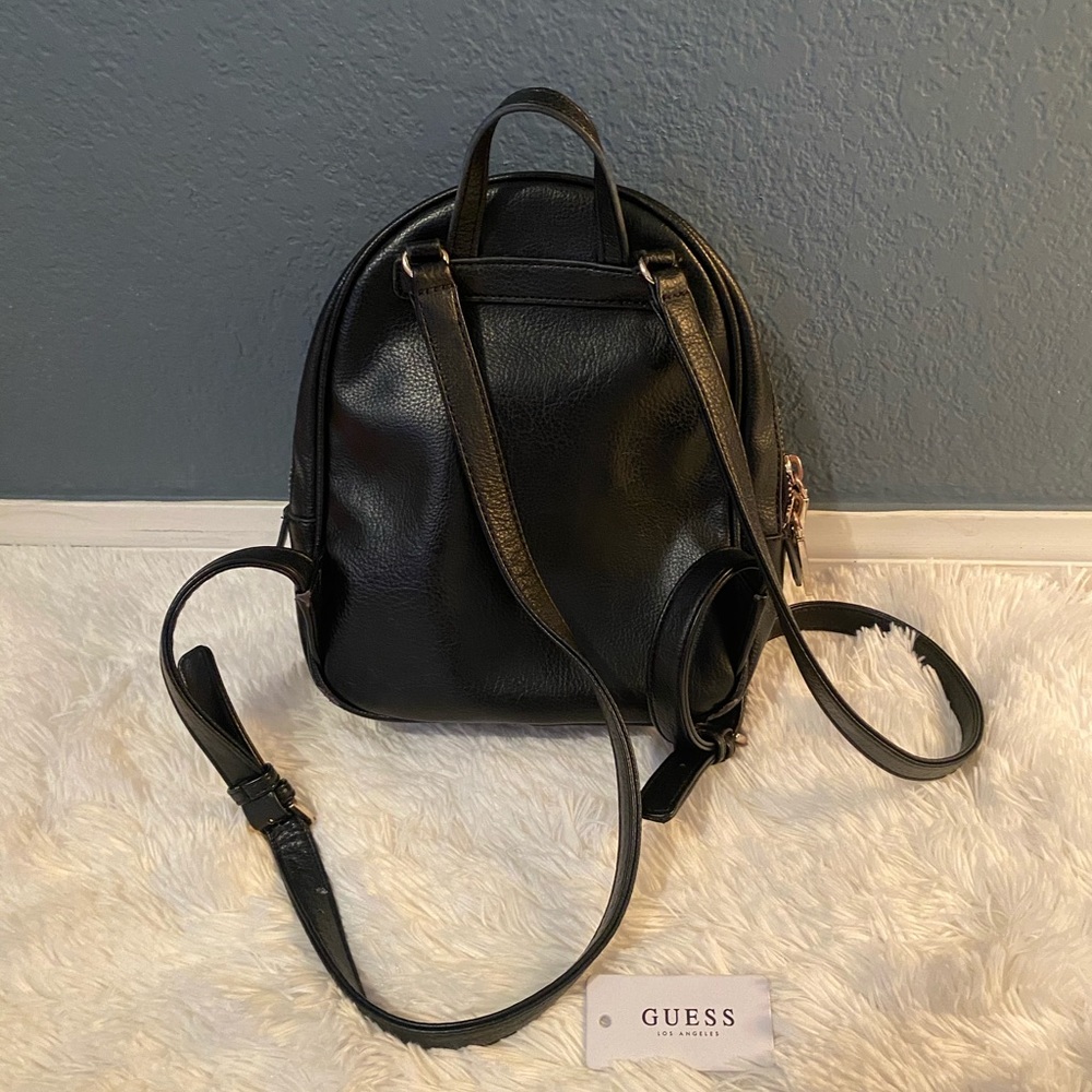 Guess Small Backpack - Picture 3 of 6